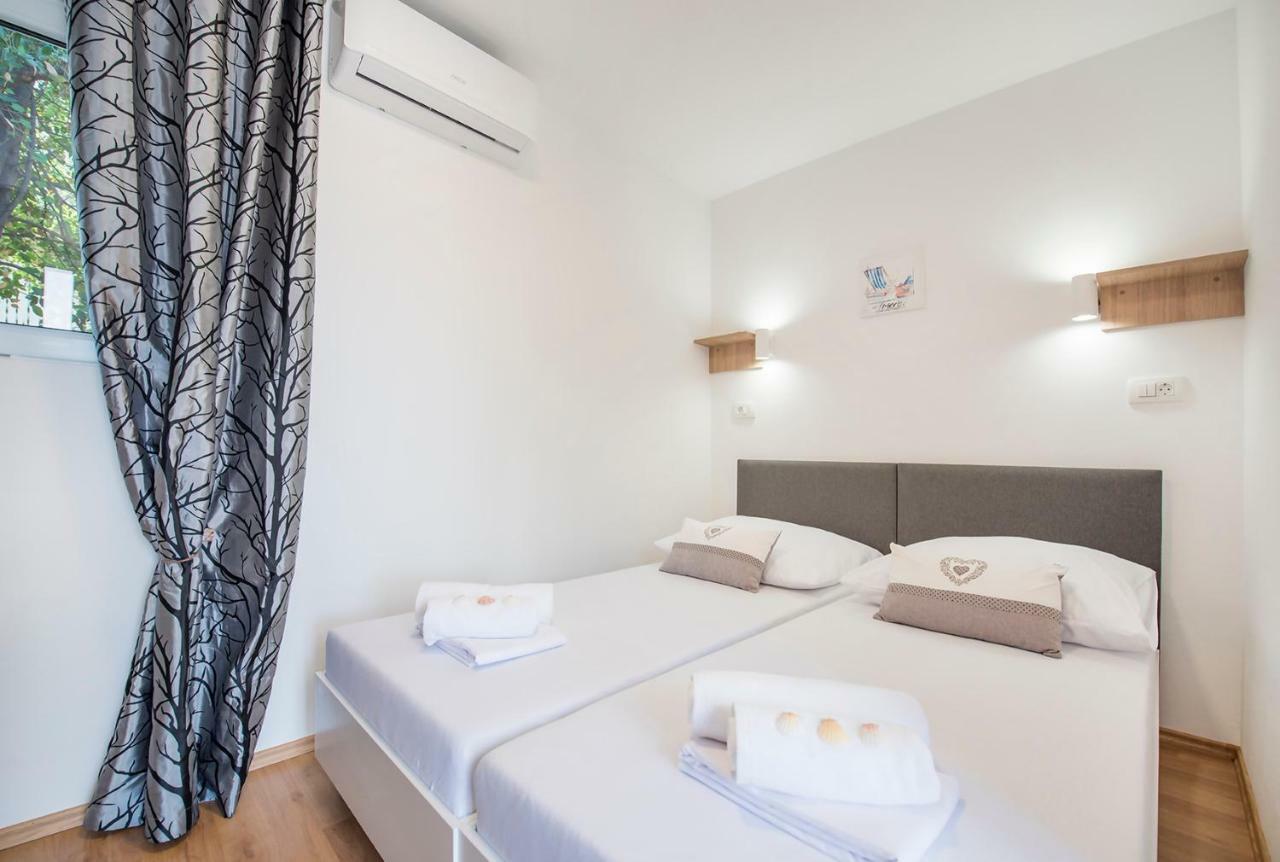 Sunny Mobile Homes Trogir - Čiovo Arbanija Eksteriør bilde